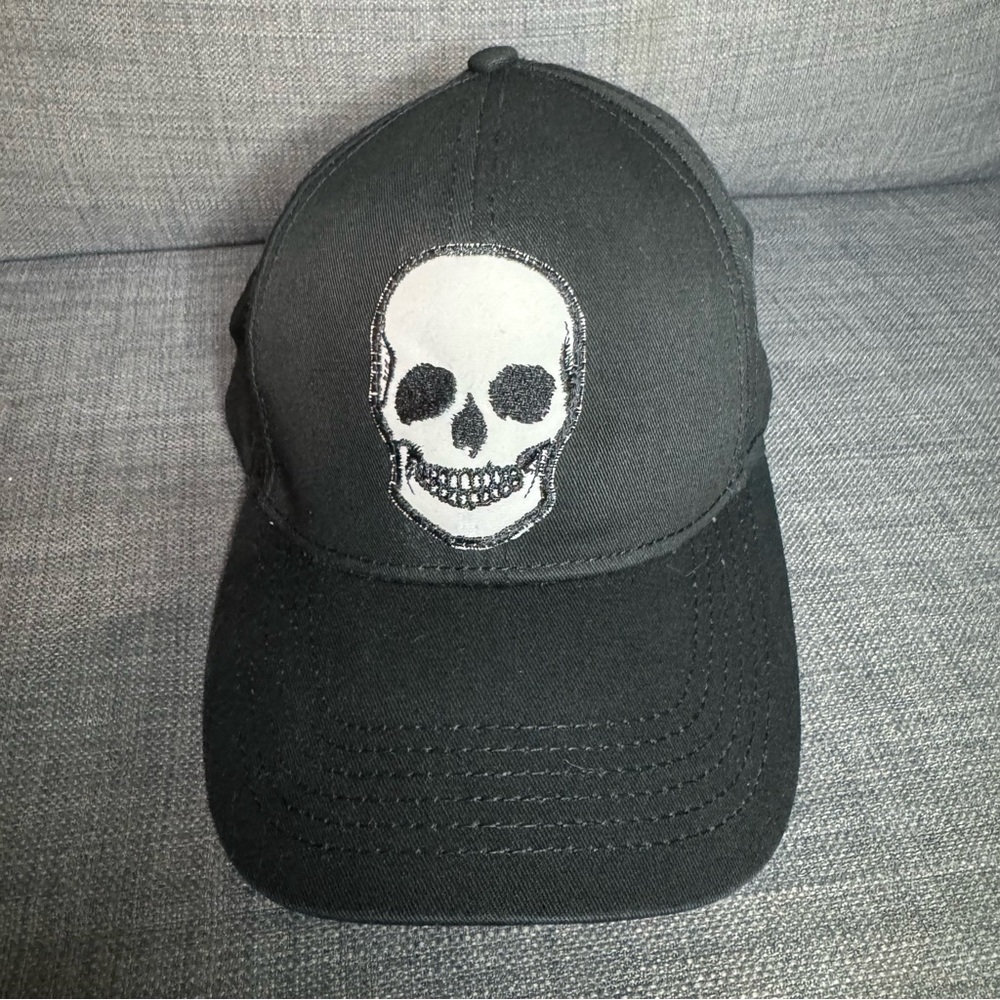 Lauren Moshi Black Skull Cap